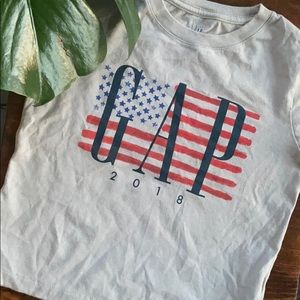 Gap T-shirt